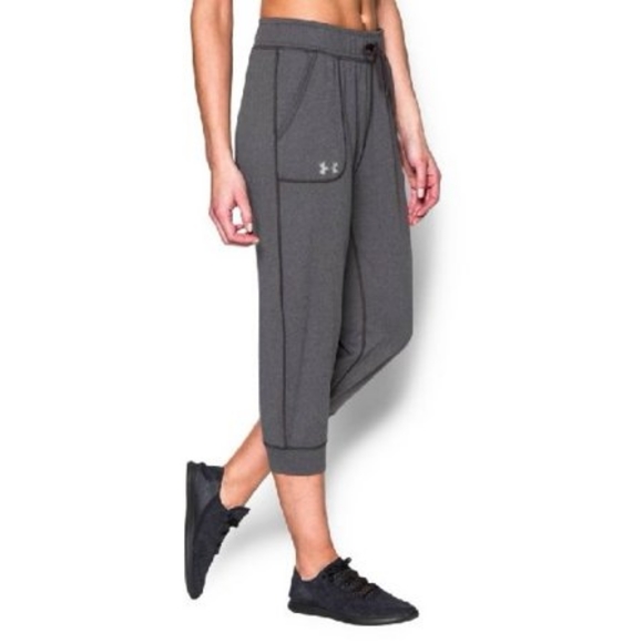 Under Armour Pants - 💥SALE💥 UA Tech Twist Capris